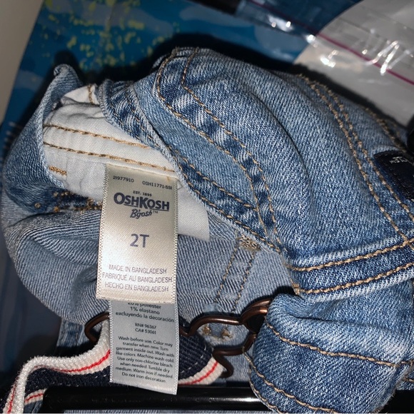 Oshkosh B'gosh Overalls Toddler Boys Sz 2T Carpenter Denim - Picture 2 of 5